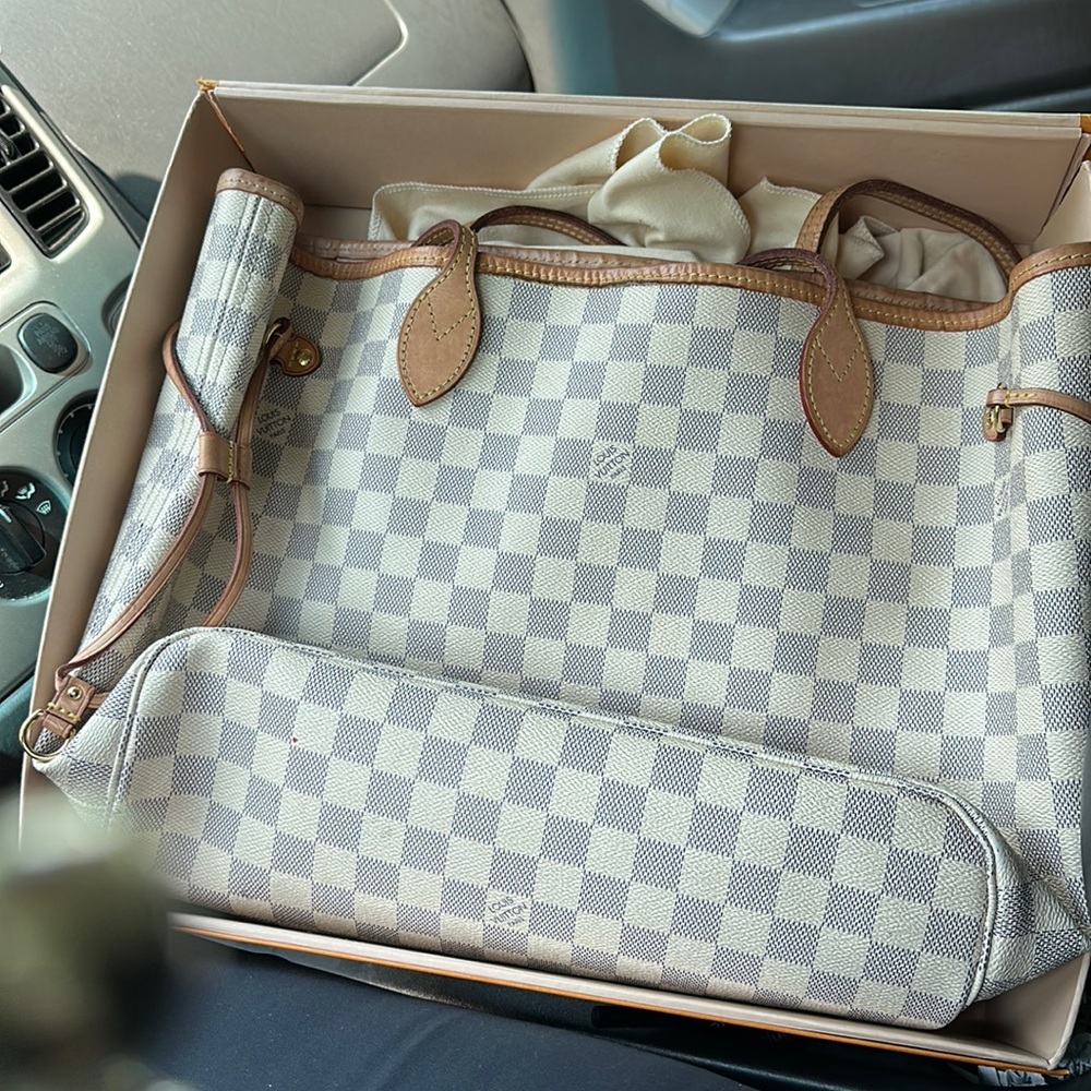 Louis Vuitton Never-full monogram bag, box, duster bag,and wallet.